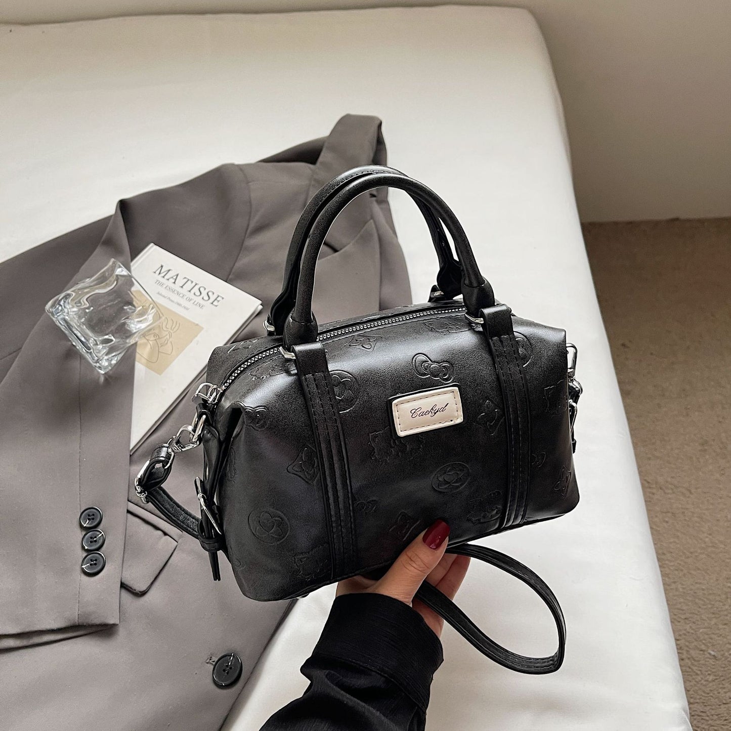 Luxury Retro Women's Leather Handbag – Large Capacity Shoulder & Hand Tote