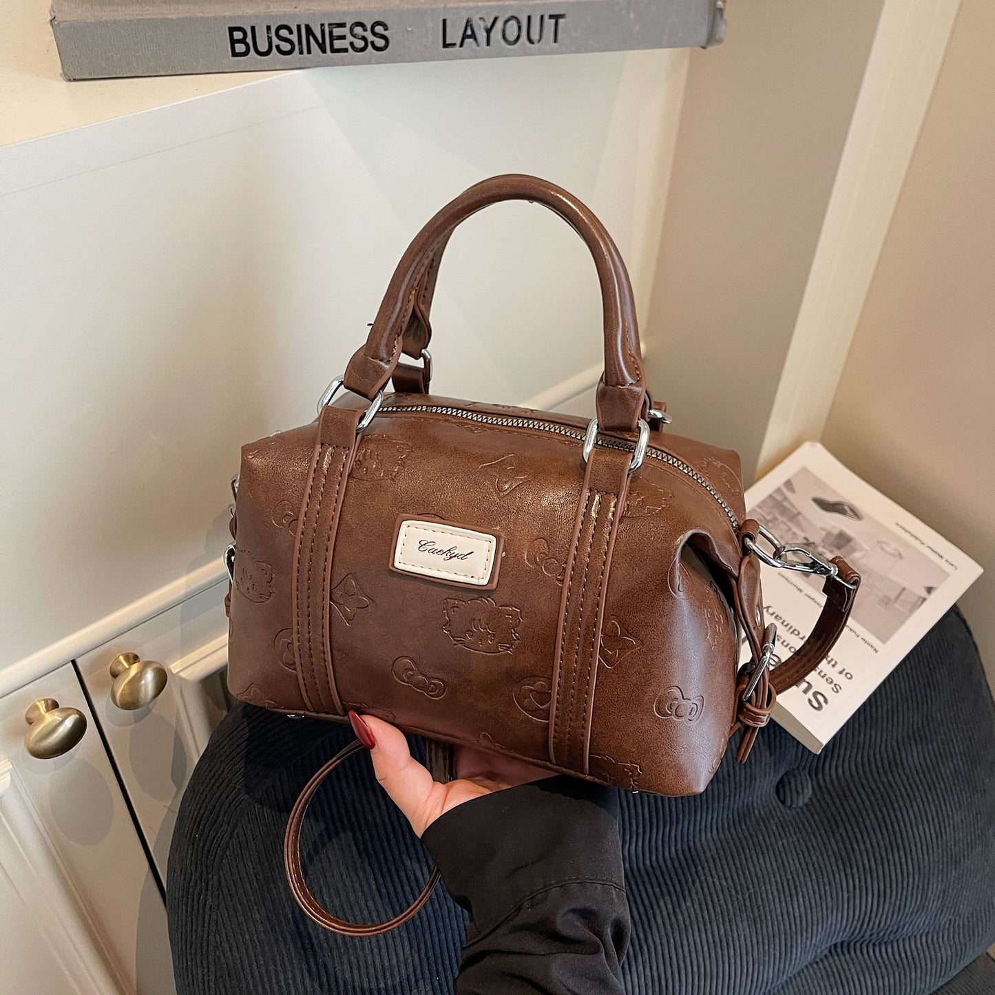 Luxury Retro Women's Leather Handbag – Large Capacity Shoulder & Hand Tote