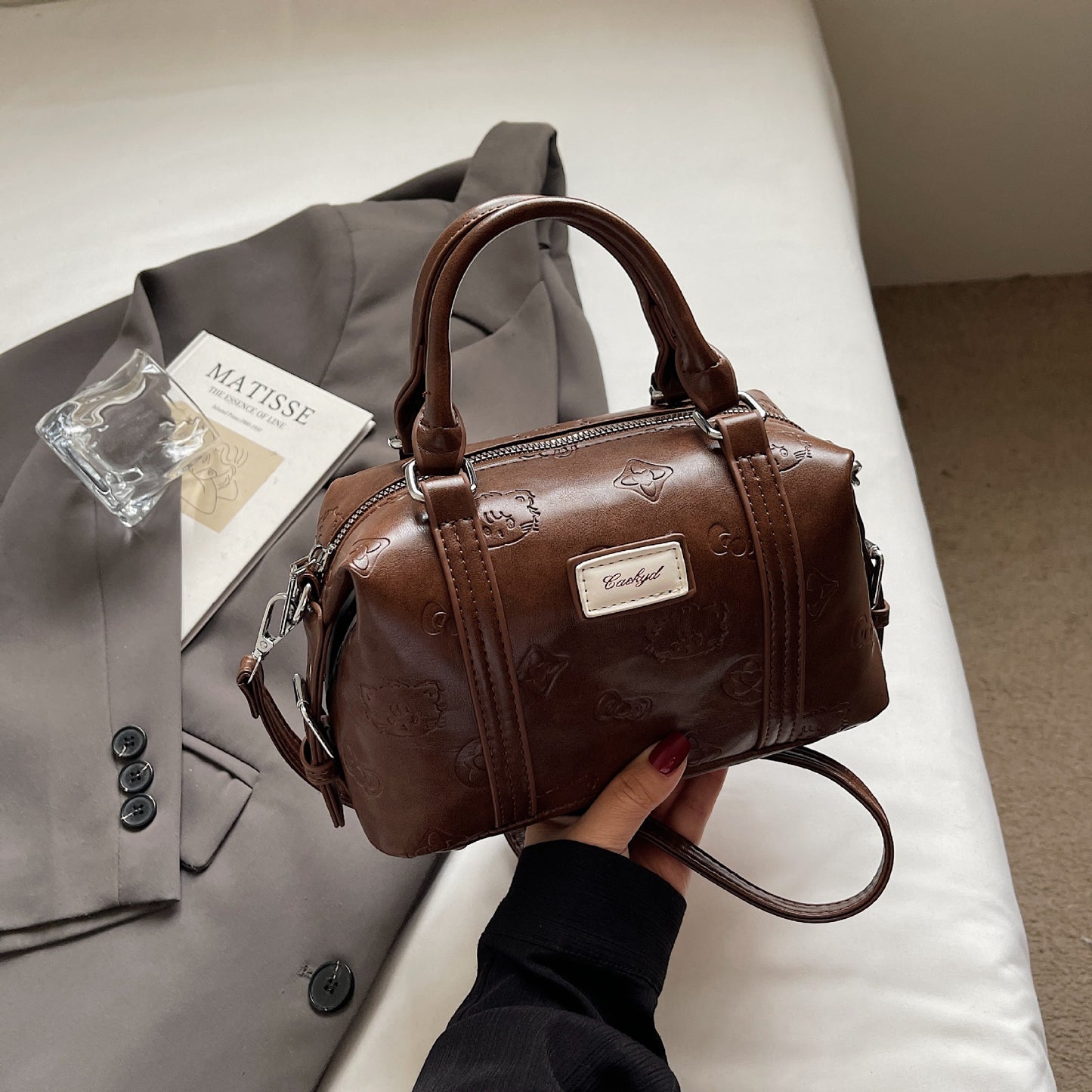 Luxury Retro Women's Leather Handbag – Large Capacity Shoulder & Hand Tote